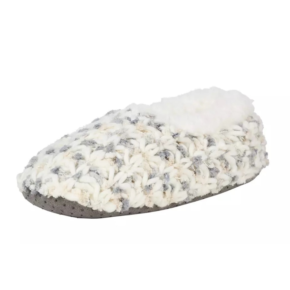 Northeast Outfitters Women’s Cozy Cabin Slippers Size 5–7.5 Comfy and Snug Fit